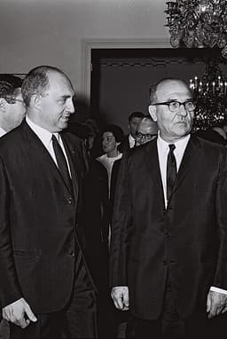 Lucien Neuwirth