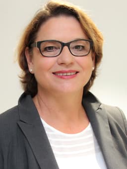 Yolaine Costes